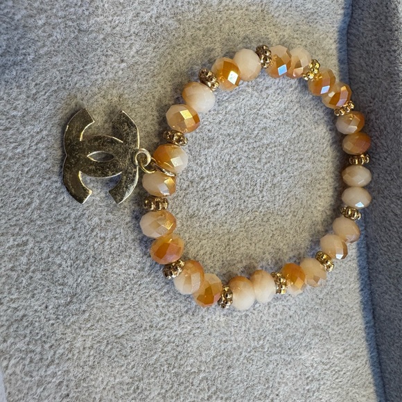 Stretch bracelet with Chanel CC charm from a zipper pull - Picture 2 of 2